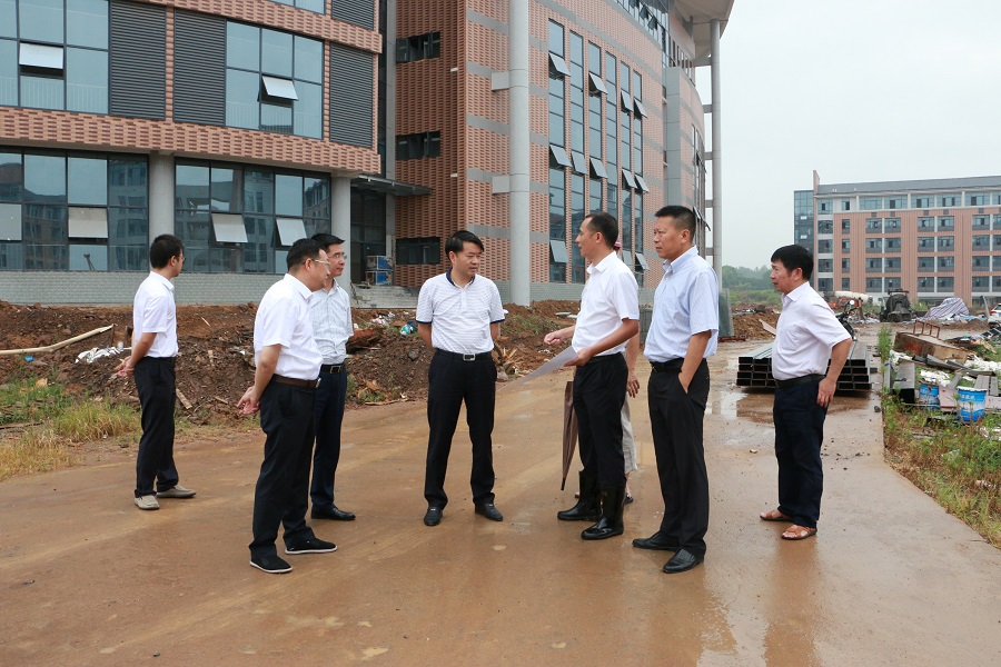 李高兴副市长调研城建项目